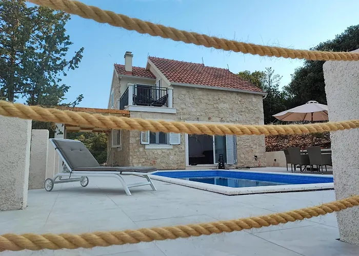 Vila Bob Povlja (Brac)