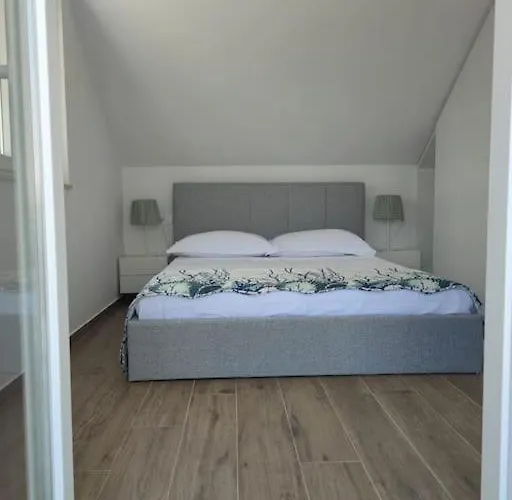 Bob Vila Povlja (Brac)